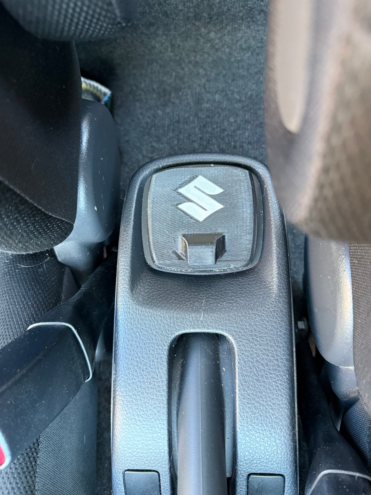 Suzuki SX4 center console cubby