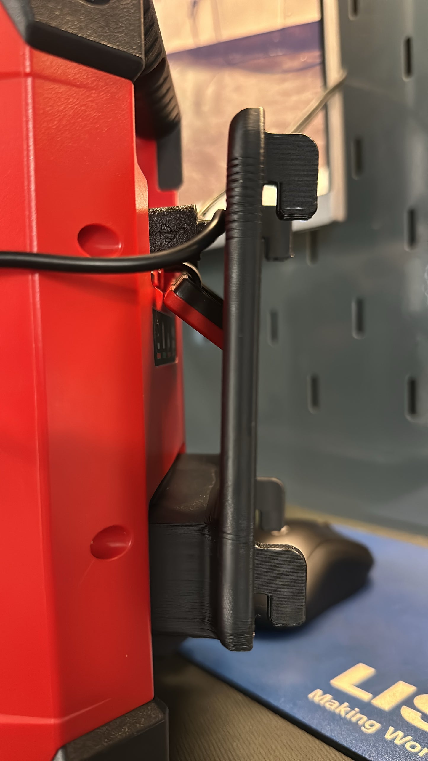 M12 Milwaukee radio mount for Us General hutch 