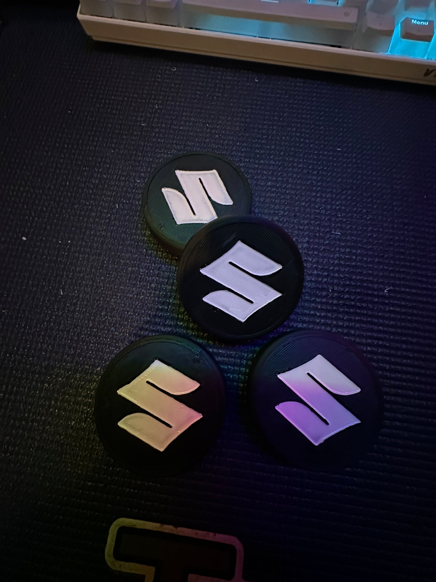 Suzuki Carry center caps