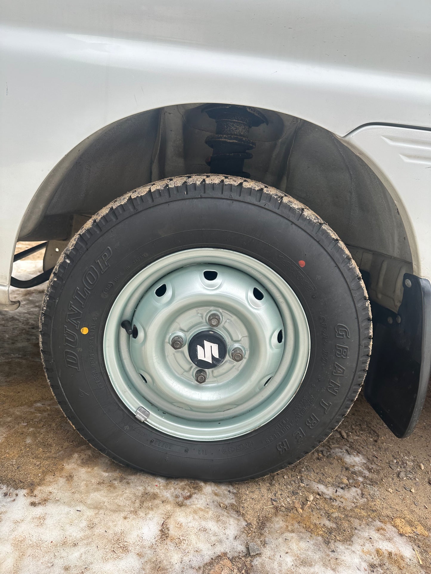 Suzuki Carry center caps